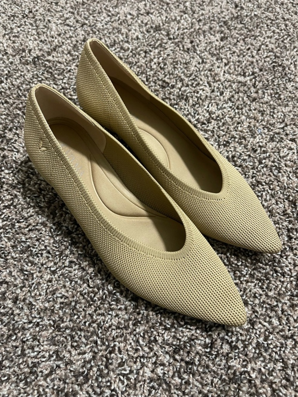 Pointed Toe Knit Pumps in Beige